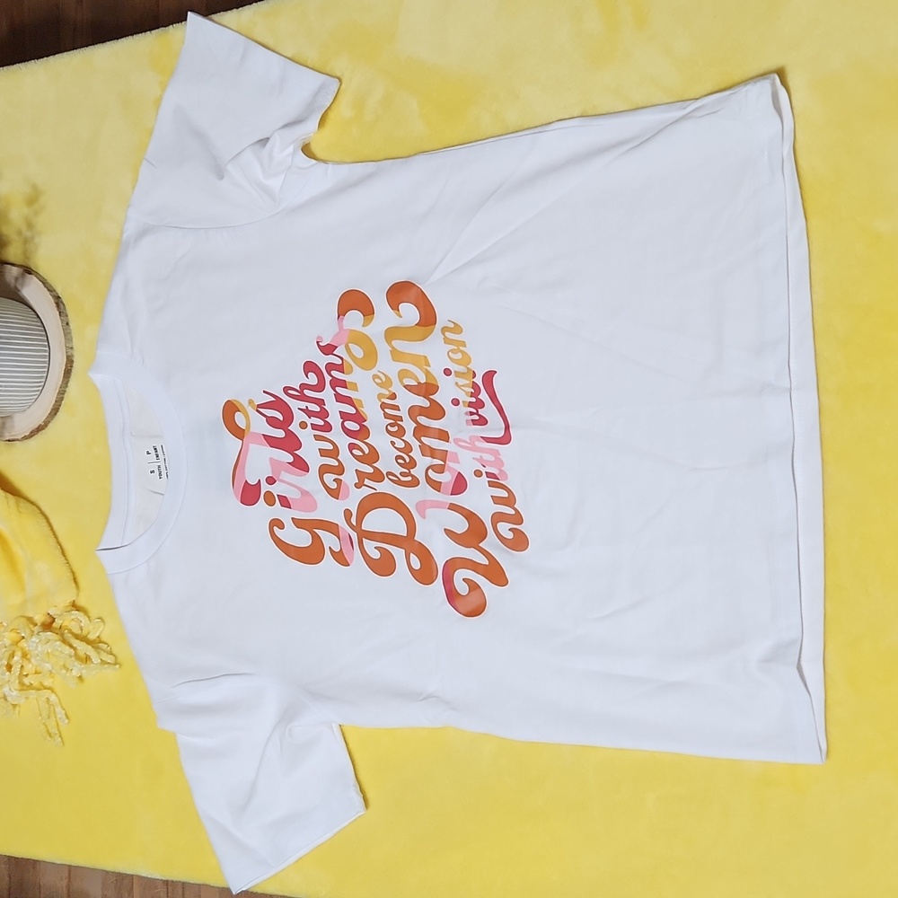 A beautiful and inspiring tshirt.